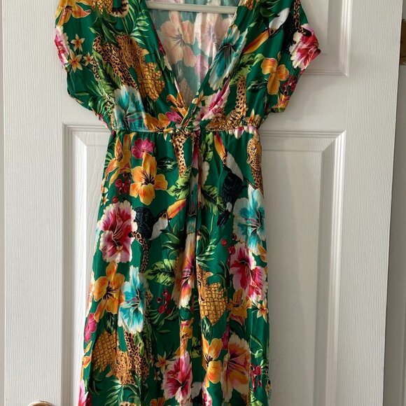 Colourful Brazilian V-neck Dress - Picture 5 of 5